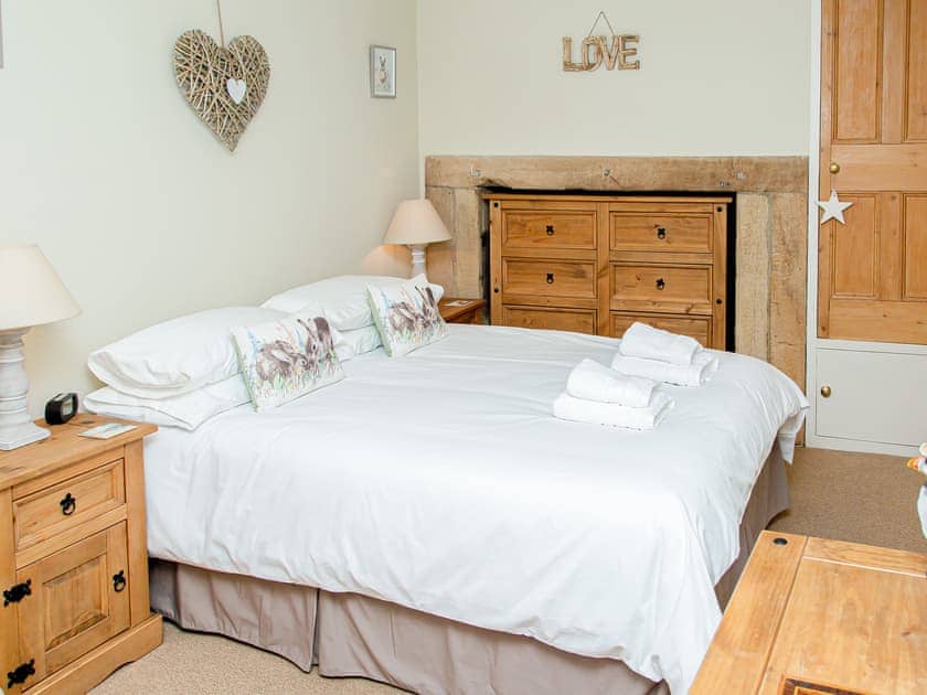 King Size bedroom | Harry’s Den, Alnwick