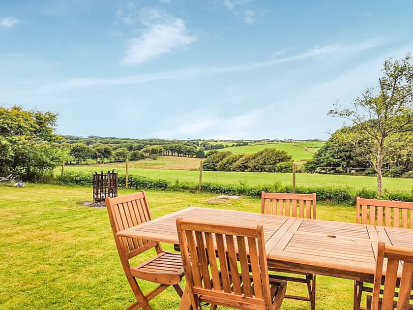 Outdoor area | Hindscarth - Hindscarth Holidays, Camelford