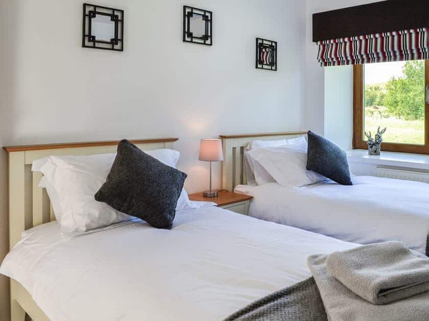 Twin bedroom | The Byre @ Camp Douglas, Castle Douglas