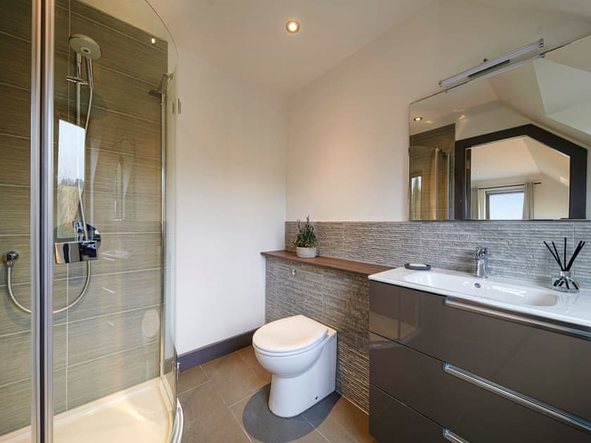 Bathroom | Ben Luna Lodge, Drumnadrochit