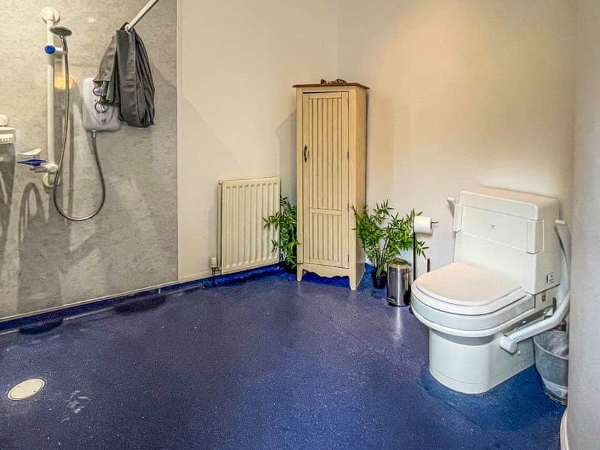 Bathroom | Avondhu House, Aberfoyle