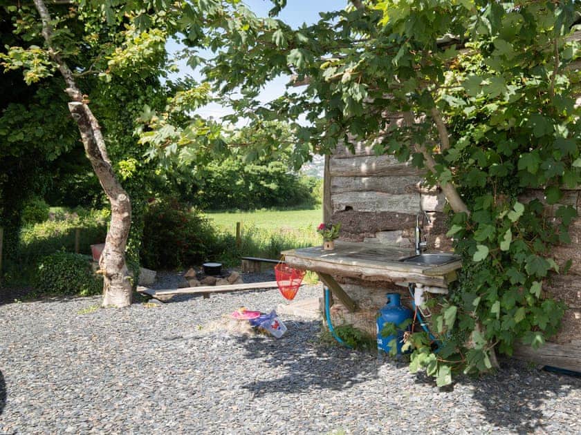 Outdoor area | Aderyn - Tregoes Pods and Domes, Fishguard