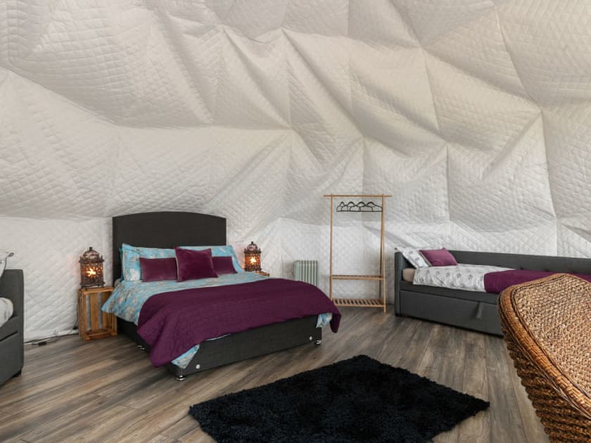 Living area | Seren Saethu - Tregoes Pods and Domes, Fishguard