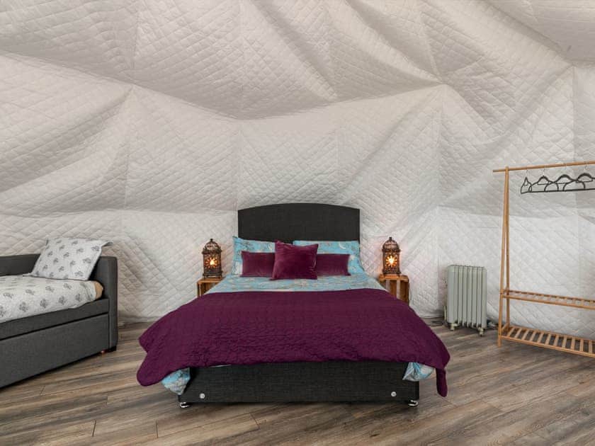Living area | Seren Saethu - Tregoes Pods and Domes, Fishguard