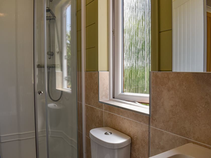 Shower room | Buckland Lodge - Whitey Top Lodges, Pentridge