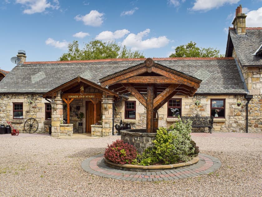 Exterior | Tennox Stables - Tennox Farm, Kilbirnie