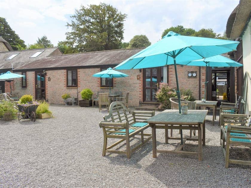 Setting | Apple Cottage, Dairy Barn - Berehayes Holiday Cottages, Whitchurch Canonicorum