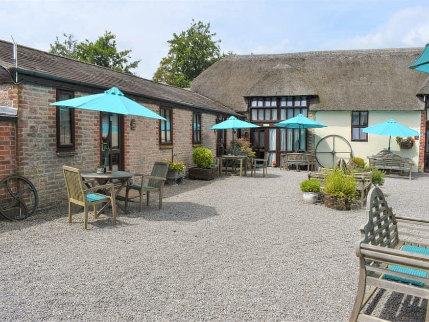 Setting | Honeypot Cottage, Squirrels Drey, Apple Cottage - Berehayes Holiday Cottages, Whitchurch Canonicorum