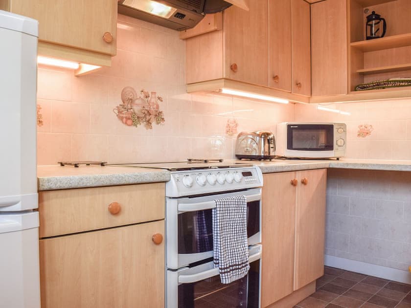 Kitchen | Mona’s Bungalow, Wellesbourne, near Stratford-Upon-Avon