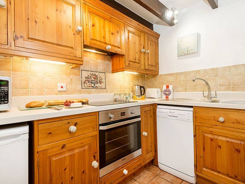 Kitchen | Squirrels Drey - Berehayes Holiday Cottages, Whitchurch Canonicorum
