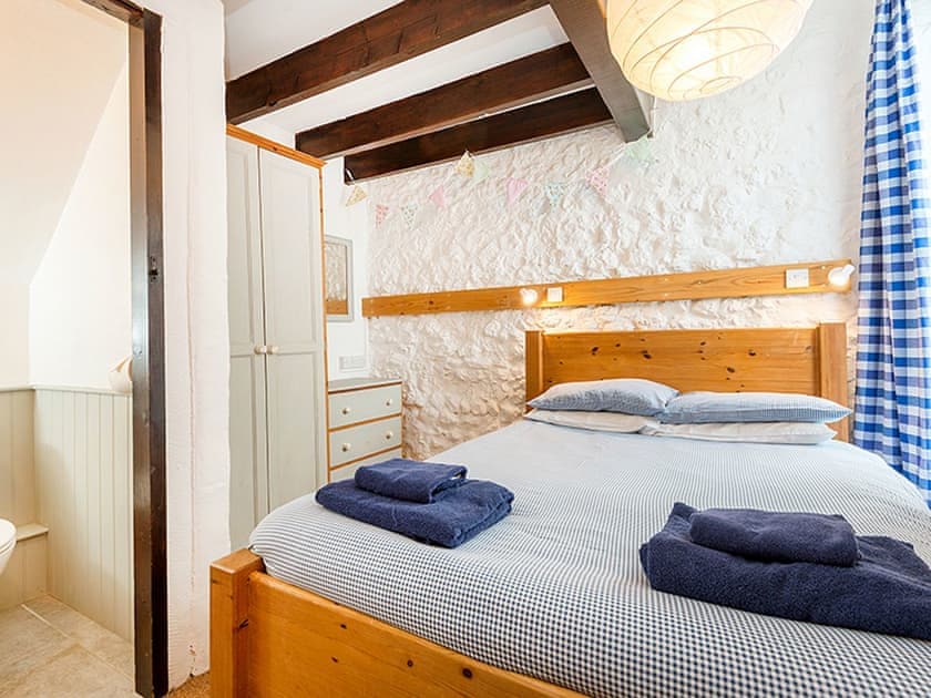 Double bedroom | Squirrels Drey - Berehayes Holiday Cottages, Whitchurch Canonicorum