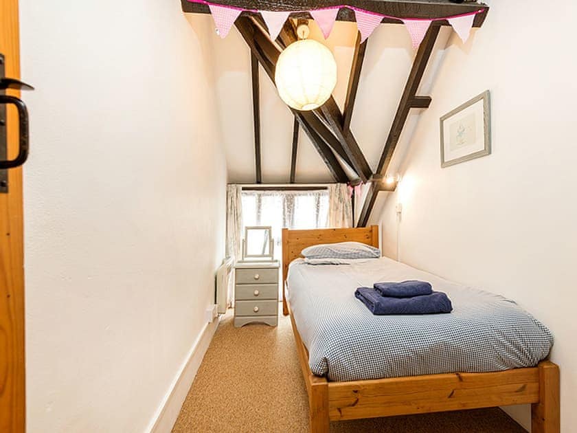 Single bedroom | Squirrels Drey - Berehayes Holiday Cottages, Whitchurch Canonicorum
