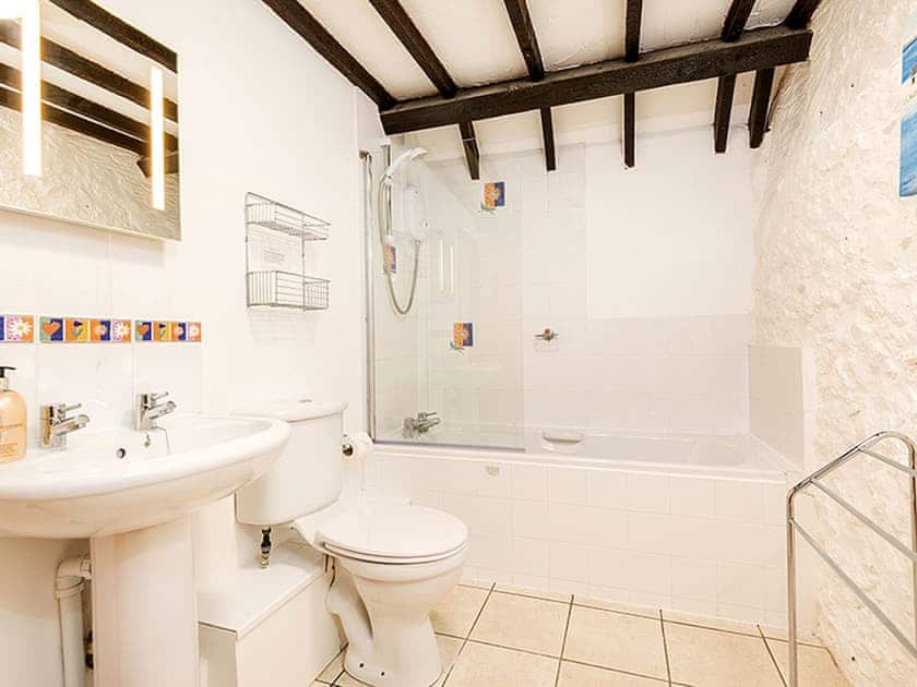 Bathroom | Squirrels Drey - Berehayes Holiday Cottages, Whitchurch Canonicorum