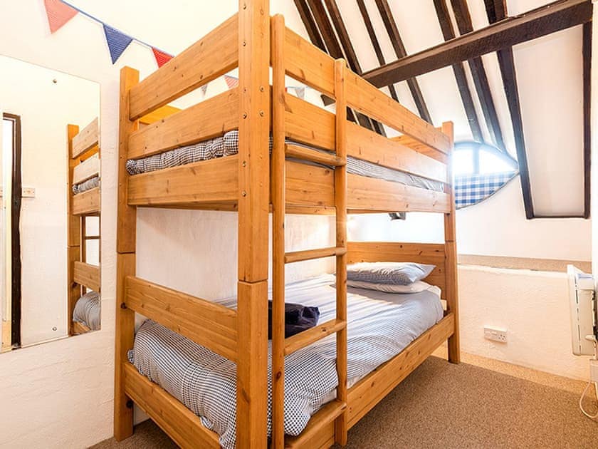 Bunk bedroom | Barley Store - Berehayes Holiday Cottages, Whitchurch Canonicorum