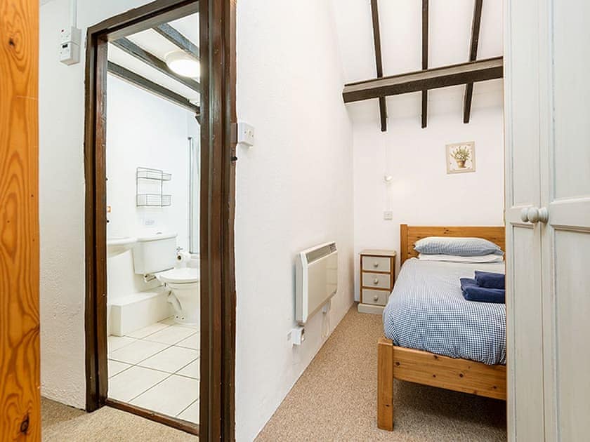 Single bedroom | Barley Store - Berehayes Holiday Cottages, Whitchurch Canonicorum