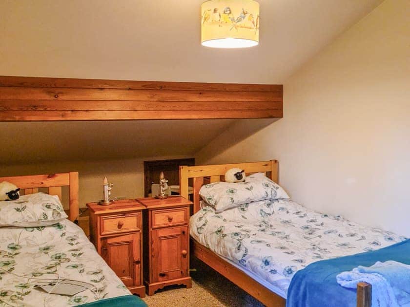 Plenty of space in this twin room to enjoy relaxing time at the end of the day | Hollin Bank Cottage, Salterforth, near Barnoldswick