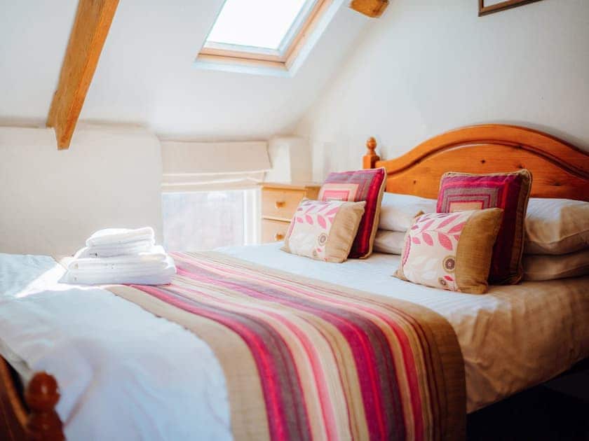 Double bedroom | Seascape Cottage - Celtic Haven Resort, Lydstep, near Tenby