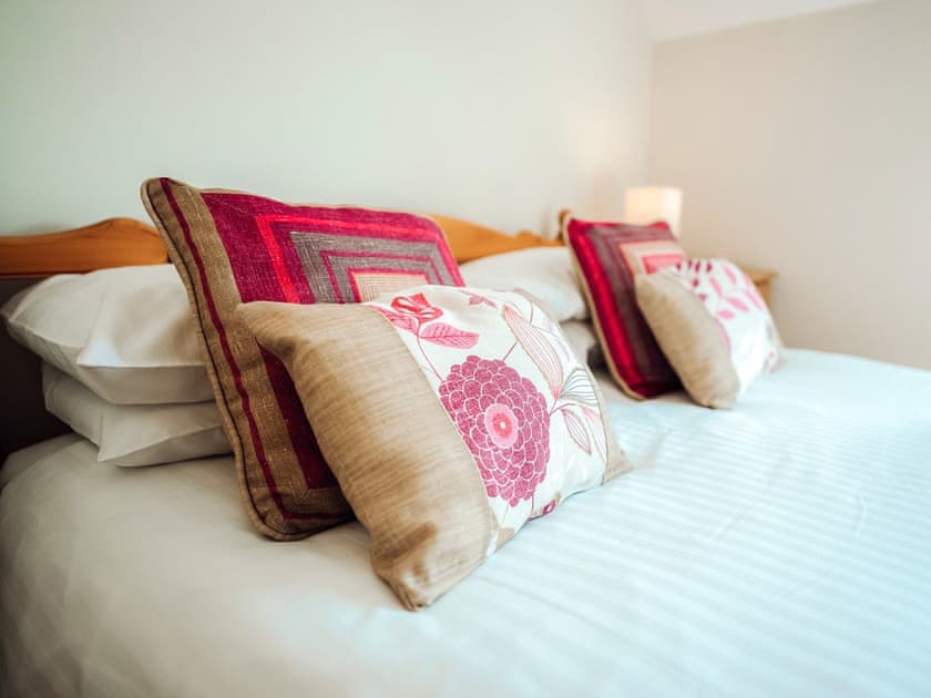 Double bedroom | Dolphin Cottage - Celtic Haven Resort, Lydstep, near Tenby