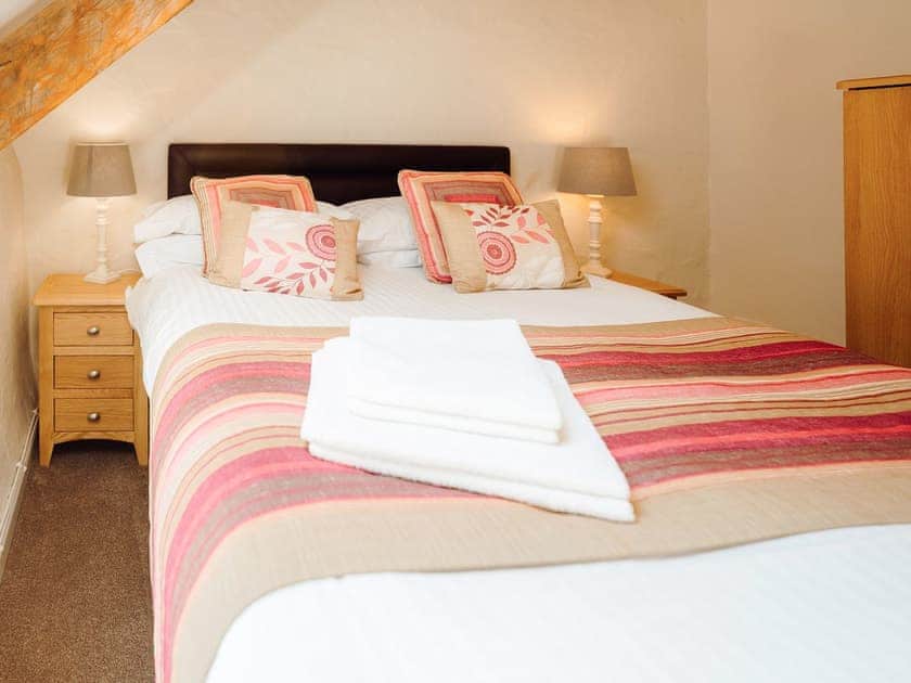 Double bedroom | Atrato’s Stable - Celtic Haven Resort, Lydstep, near Tenby