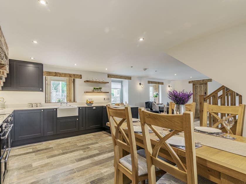 Kitchen/diner | Riverside Dairy - Carr View Farm, Thornhill, Hope Valley