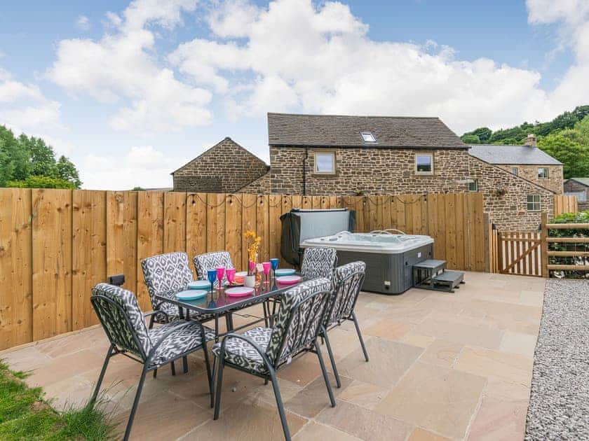 Outdoor area | Riverside Dairy - Carr View Farm, Thornhill, Hope Valley
