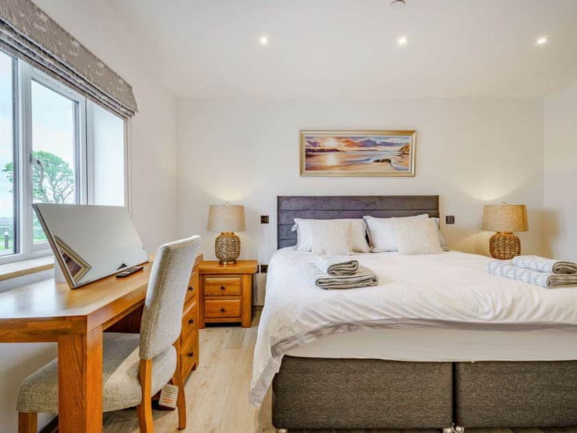 Double bedroom | Willow Tree Cottage - Coastal View Cottages, Ludchurch, near Narberth