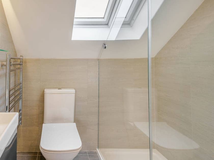 En-suite | Willow Tree Cottage - Coastal View Cottages, Ludchurch, near Narberth