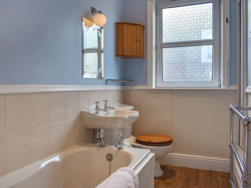 Bathroom | Rascal’s Rest, Whitby