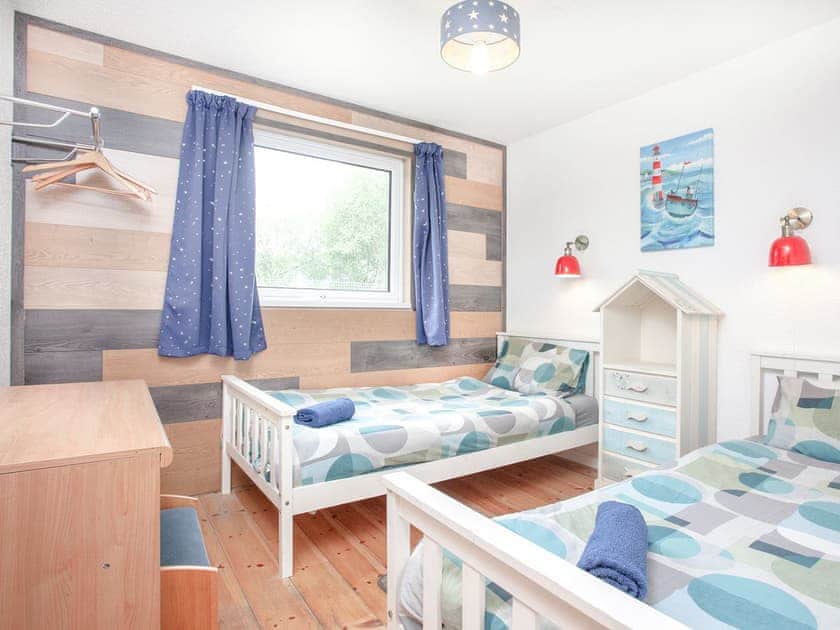 Twin bedroom | Beaches - Welcome Holiday Park, Dawlish