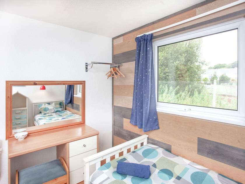 Twin bedroom | Beaches - Welcome Holiday Park, Dawlish