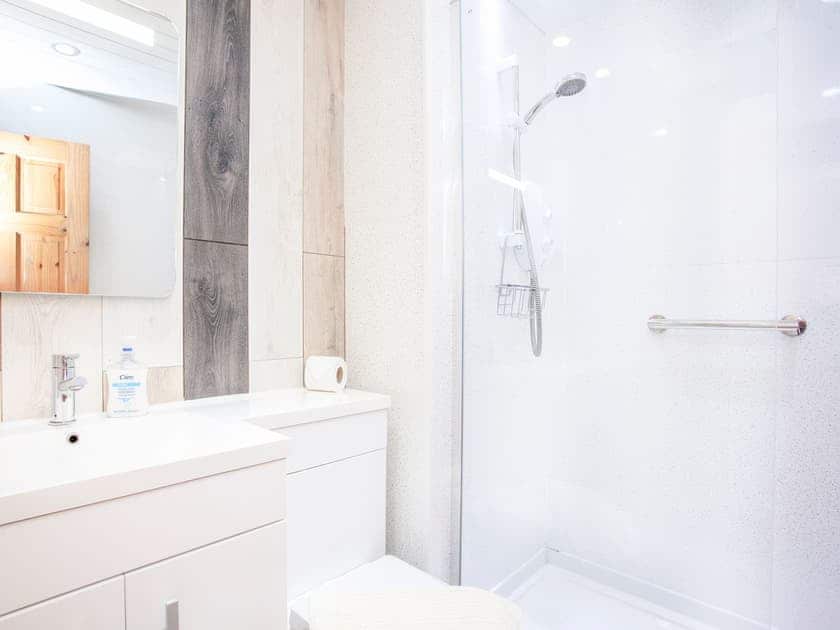 Shower room | Beaches - Welcome Holiday Park, Dawlish