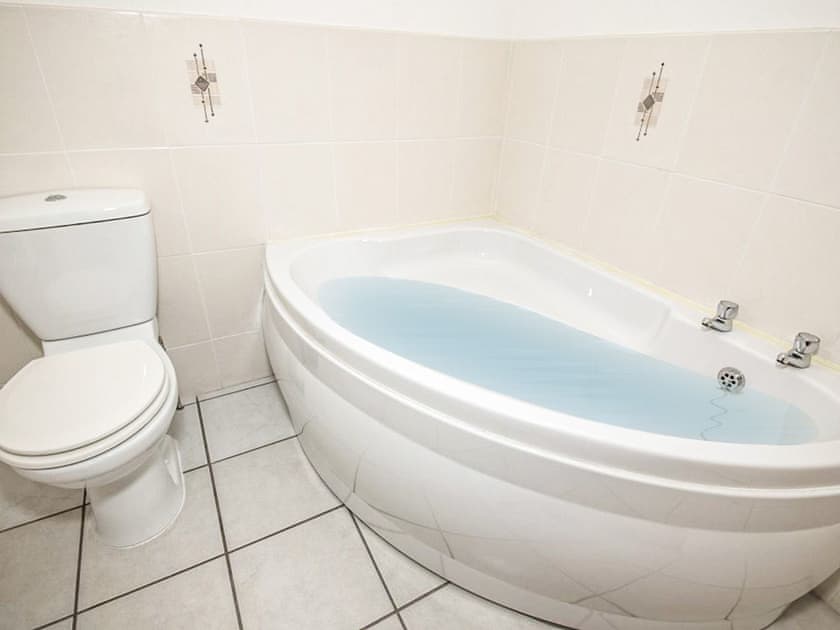 Bathroom | Taigh Na Beadan, Isle of Lewis