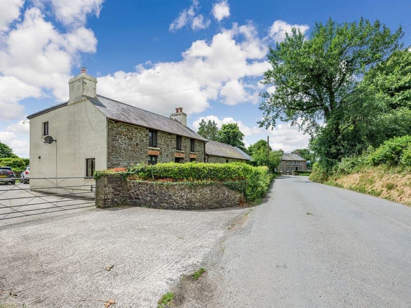 Setting | Llanfair Hill Cottage, Gorsgoch