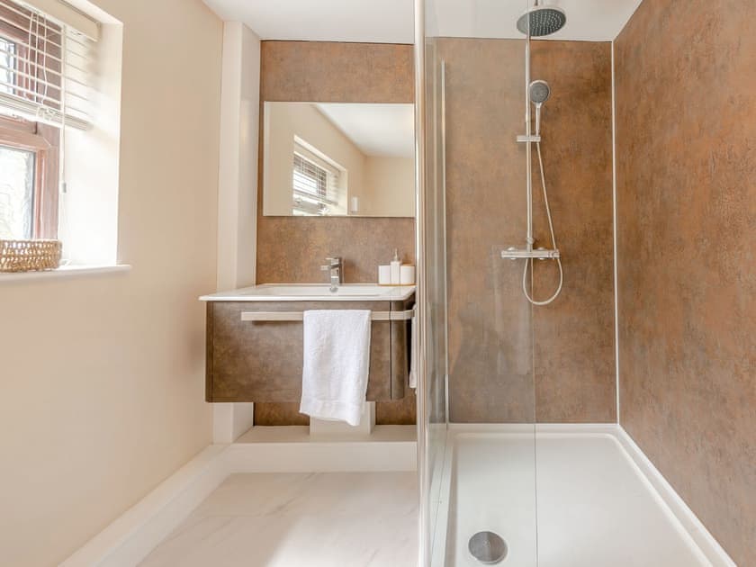 Shower room | Llanfair Hill Cottage, Gorsgoch
