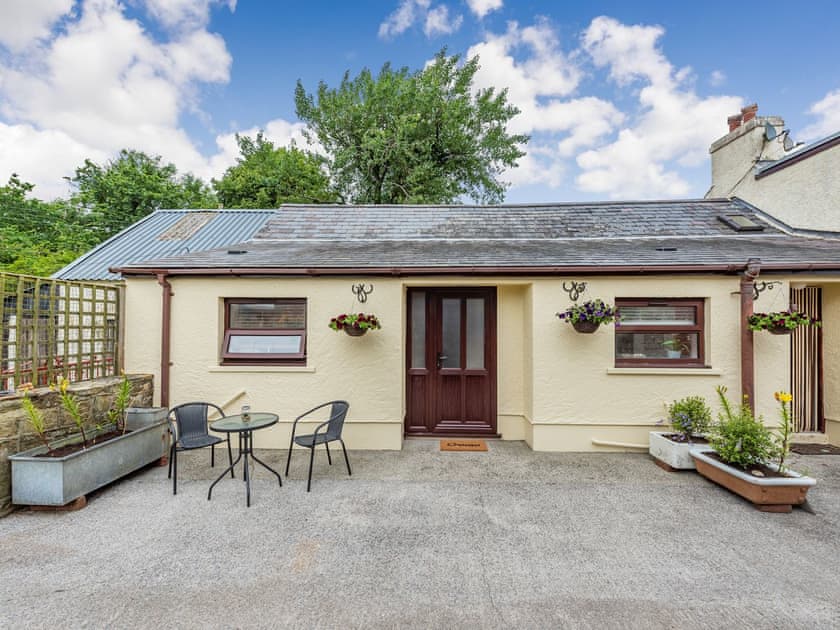 Exterior | Llanfair Hill Cottage, Gorsgoch