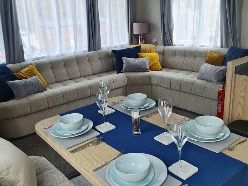 Living room/dining room | The Tiddler - Woodlands Holiday Resort, New Quay