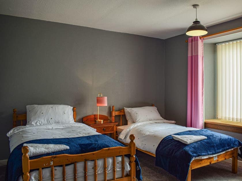 Twin bedroom | Southview Cottage, Cupar