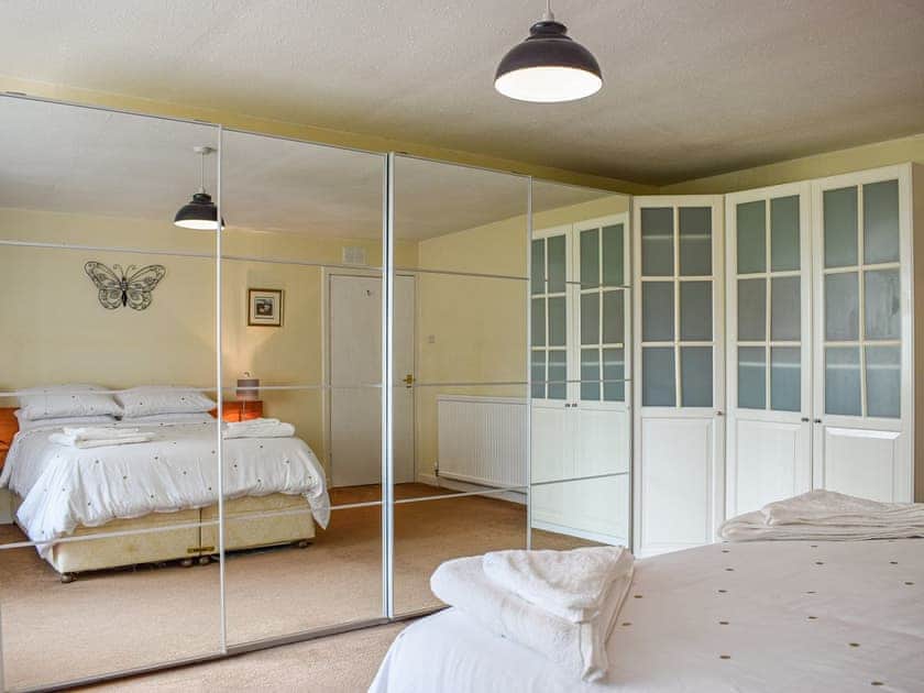 Double bedroom | Southview Cottage, Cupar