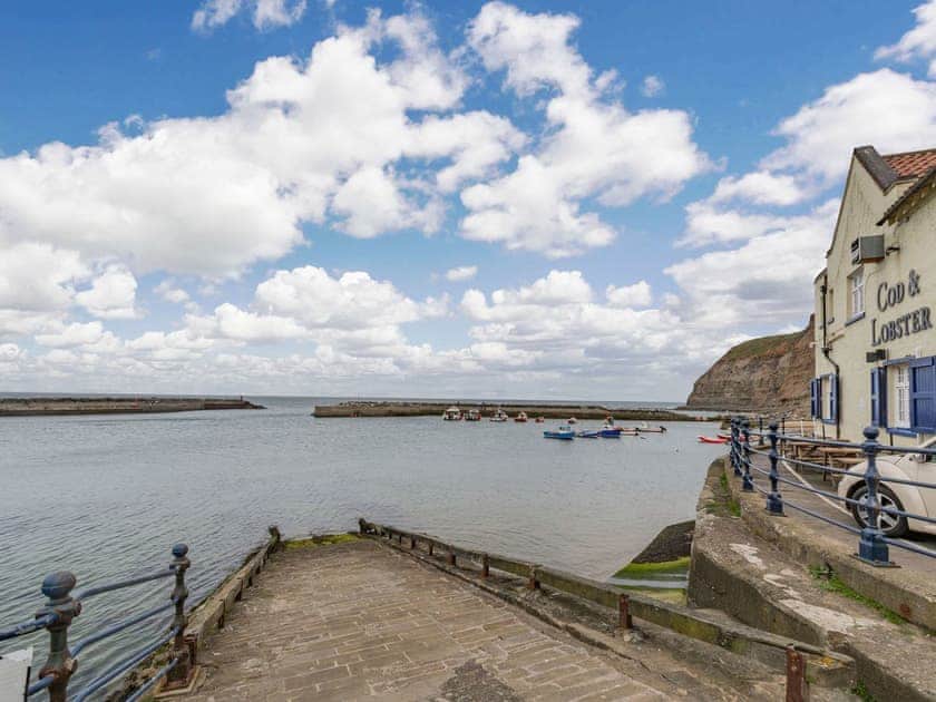 Surrounding area | Saltwater Cottage, Staithes