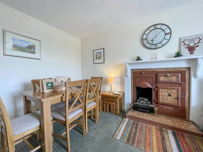 Living room/dining room | Pine Cottage - Easter Dalziel Farm Cottages, Dalcross