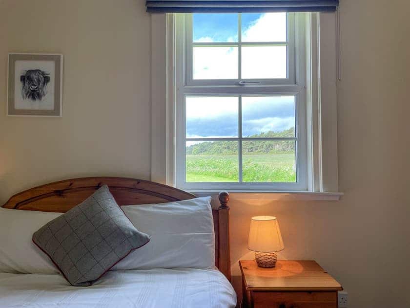Double bedroom | Pine Cottage - Easter Dalziel Farm Cottages, Dalcross