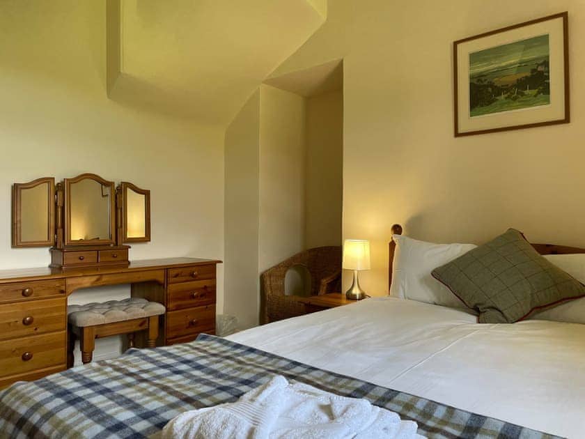 Double bedroom | Pine Cottage - Easter Dalziel Farm Cottages, Dalcross