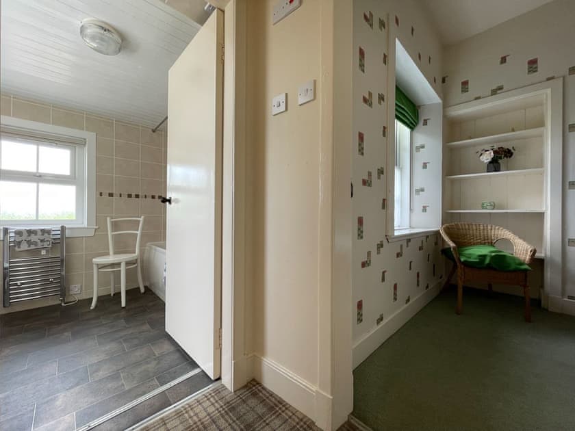 Hallway | Birch Cottage - Easter Dalziel Farm Cottages, Dalcross