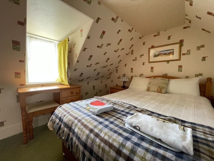 Double bedroom | Birch Cottage - Easter Dalziel Farm Cottages, Dalcross