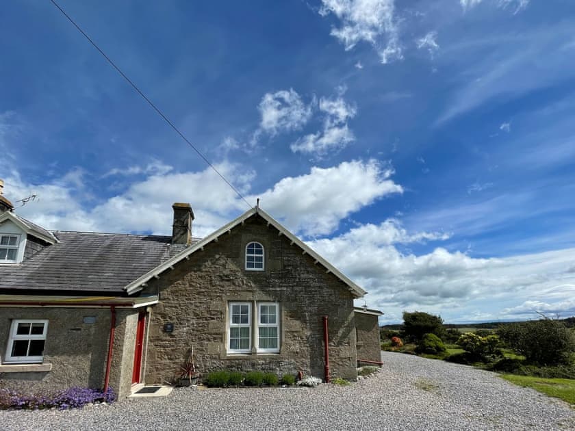 Exterior | Birch Cottage - Easter Dalziel Farm Cottages, Dalcross