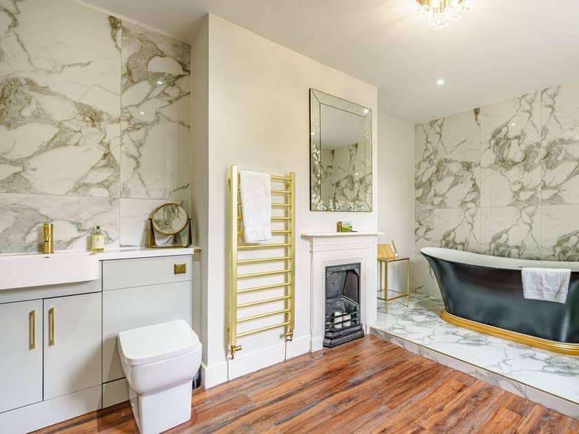 Bathroom | The Physicians House, Alnwick