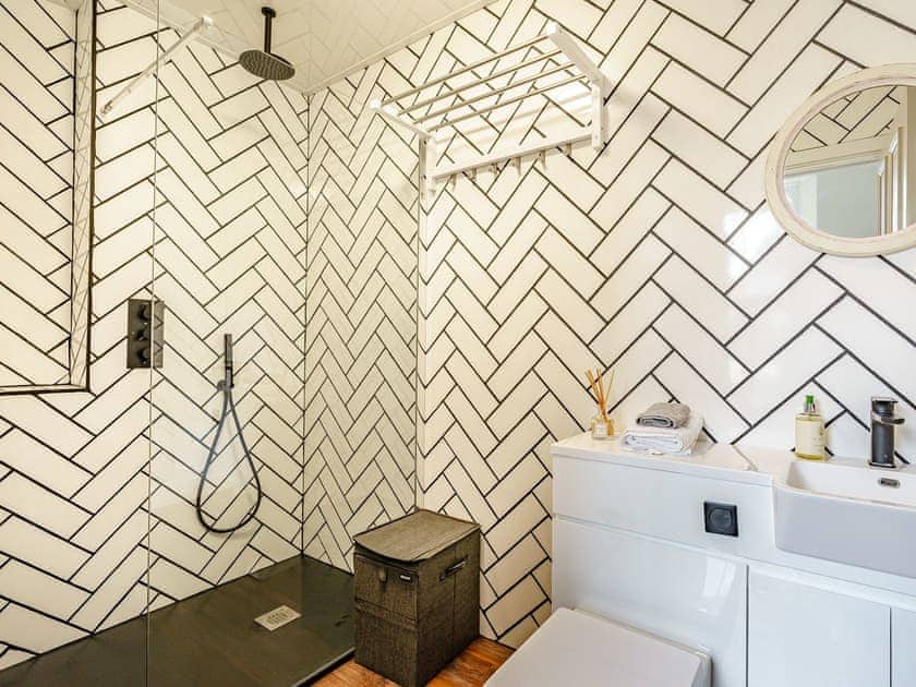 Shower room | The Physicians House, Alnwick