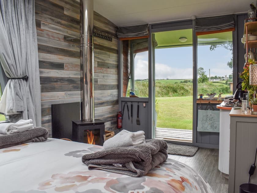 Interior | Eeyore - Sunny Pooh Corner, Beaworthy