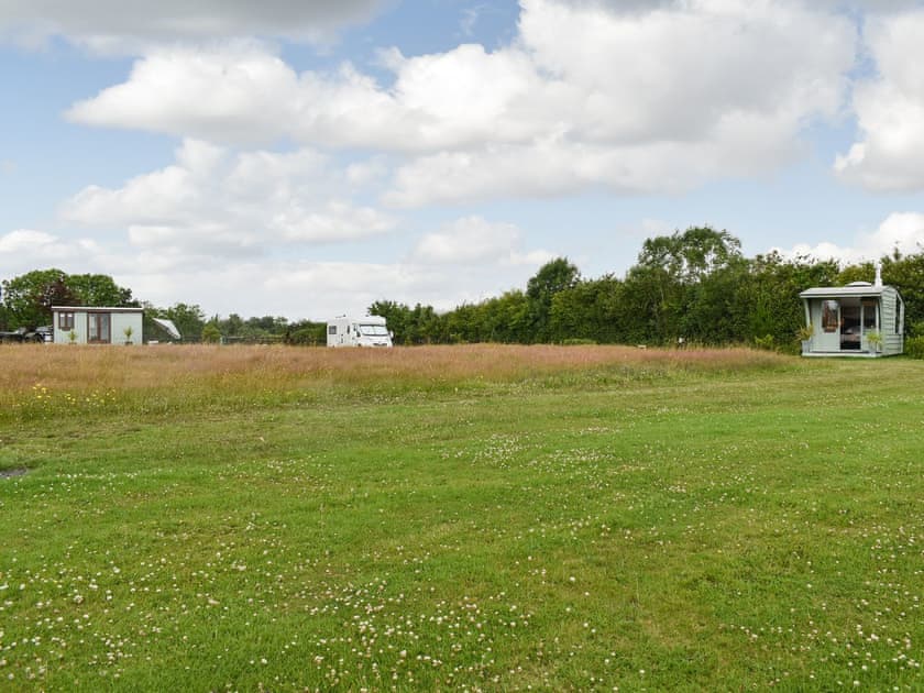 Setting | Eeyore - Sunny Pooh Corner, Beaworthy