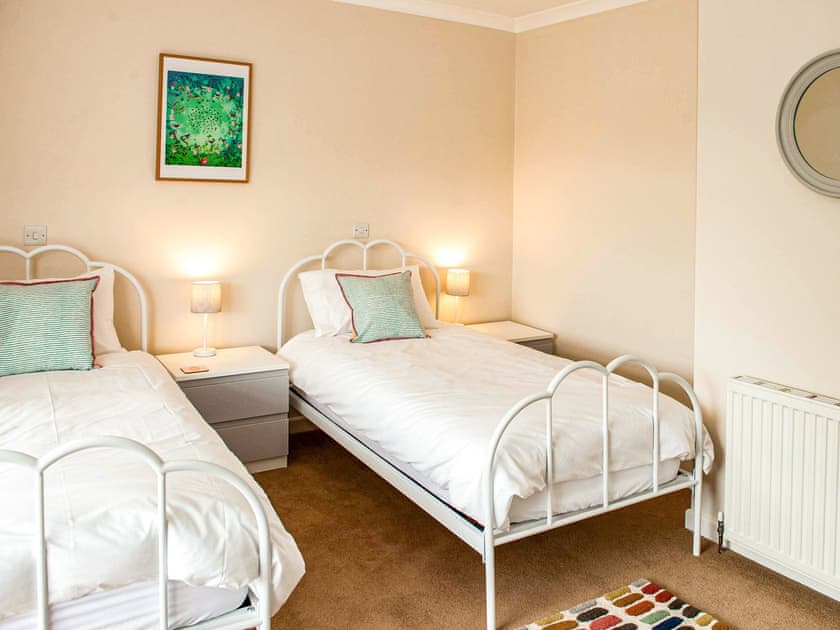 Twin bedroom | Brooklands, Uplyme